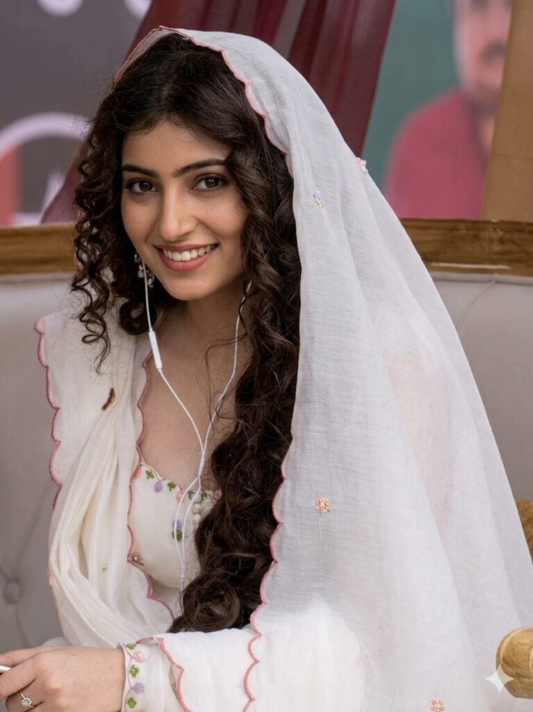 Gemini AI prompt for generating a photo with Yaalina Jamali: